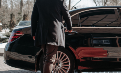 Erstklassiger Chauffeurcharter zu buchen